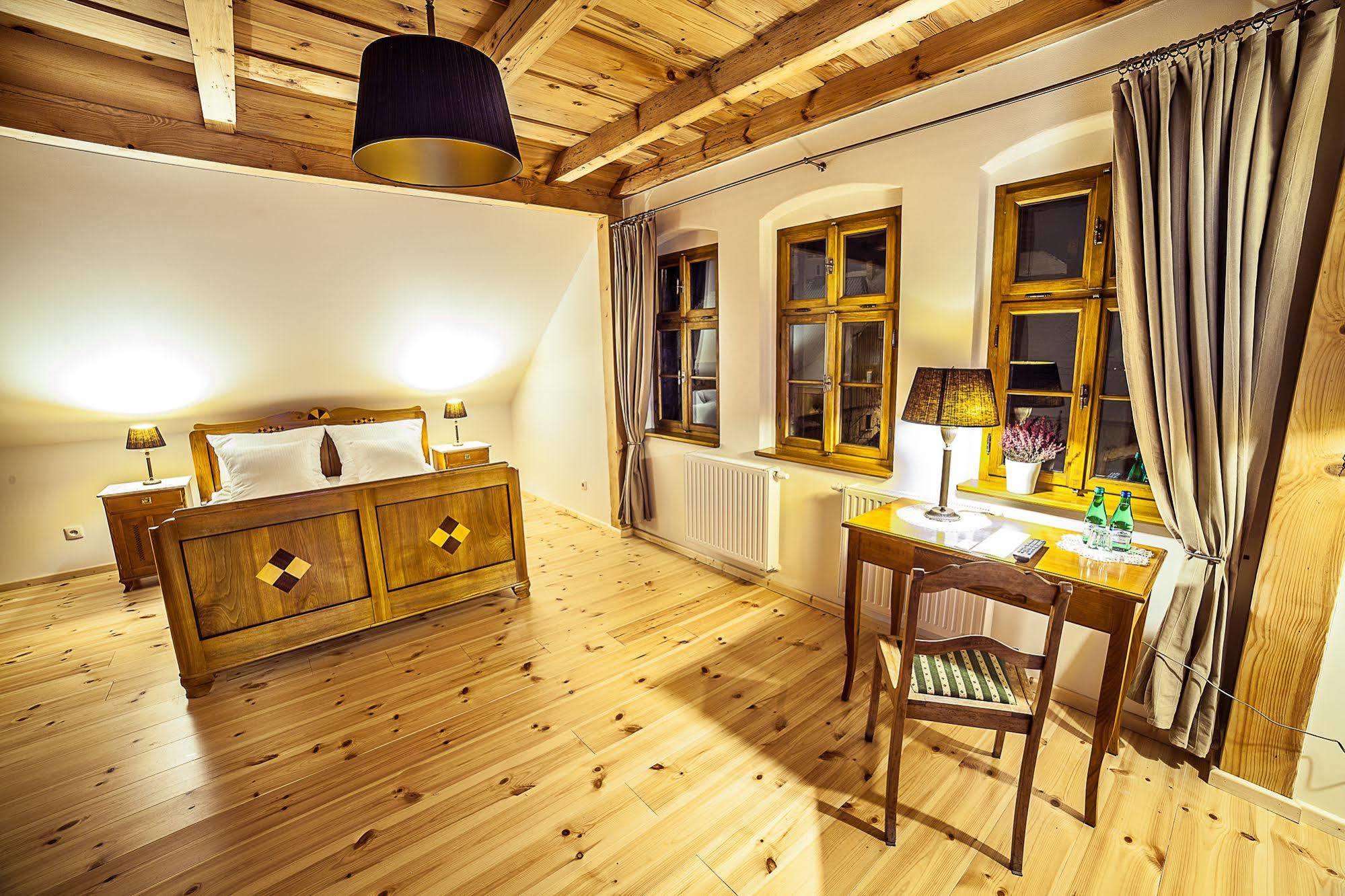 Dom Zegarmistrza Bed & Breakfast 3*
